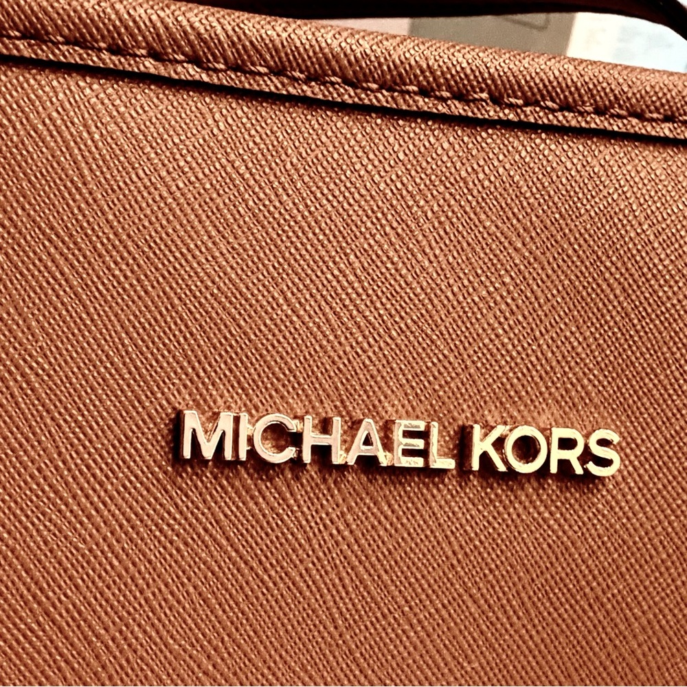 MICHAEL KORS Jet Set Saffiano Leather Tote Shoulder Bag - Picture 5 of 13